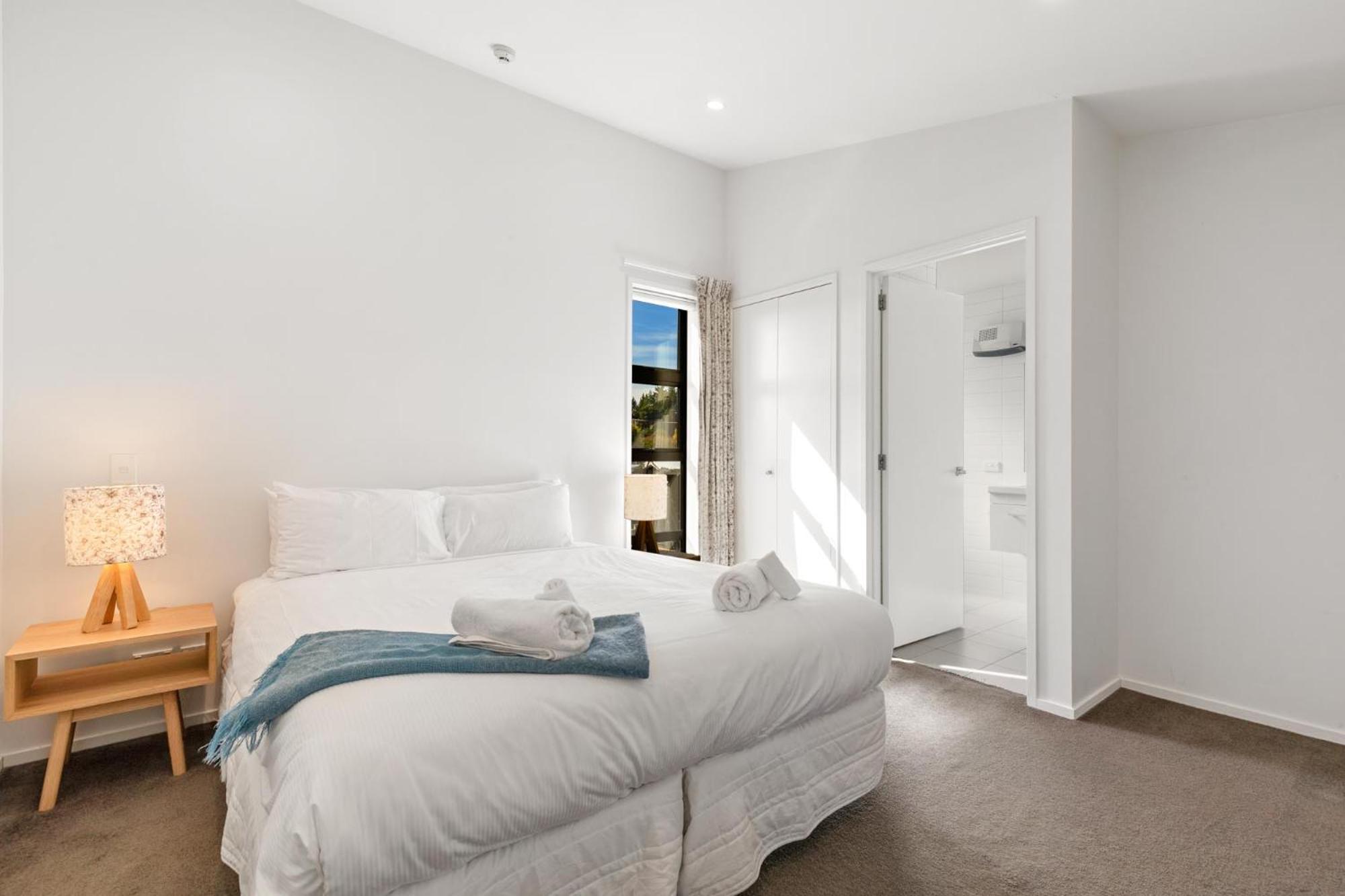 Tenby Apartments Wanaka Exterior photo